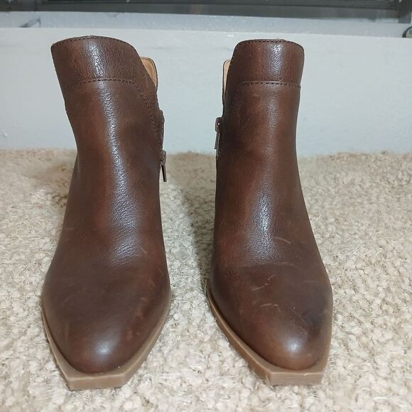 Crown Vintage Brown Ankle Boots with Sleek Pointed Toe Sizs 8.5M - Picture 2 of 11